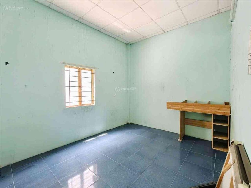 Nhà thoại ngọc hầu, hẻm xe hơi, khu dân trí sát đầm sen, tiện ích bao quanh, di chuyển thuận tiện.