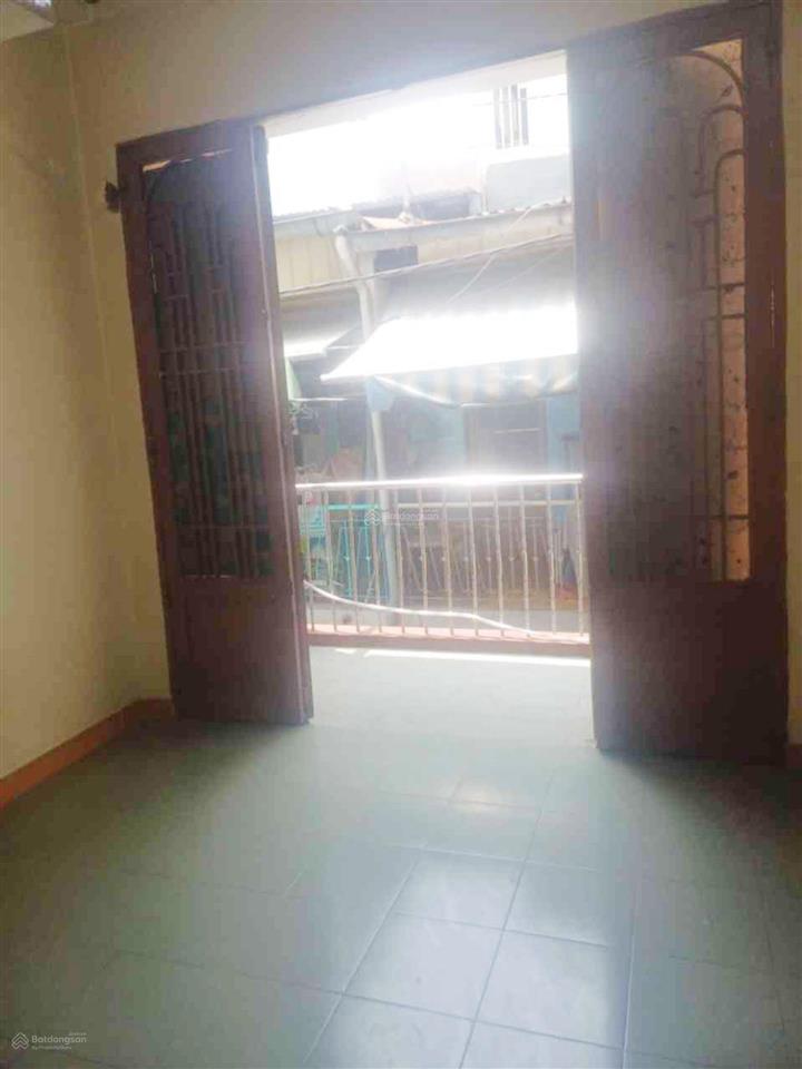 Nhà hà tôn quyền, hẻm 4m thông, nhà không lộ giới, khu dân trí, thuận tiện để ở và kinh doanh.