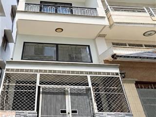 Nhà trần bình trọng ngay khu ẩm thực hồ thị kỷ, hẻm 4m, di chuyển dễ dàng các quận trung tâm.