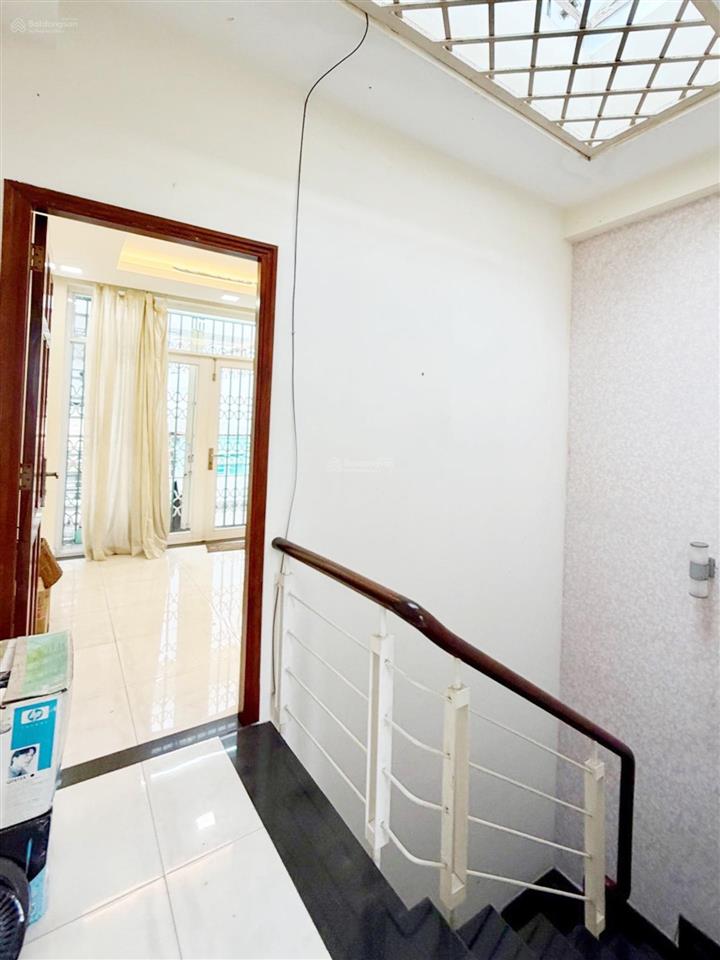 Nhà hòa hưng, sát cmt8 thông tô hiến thành, khu dân trí, tiện ích bao quanh, thuận tiện di chuyển