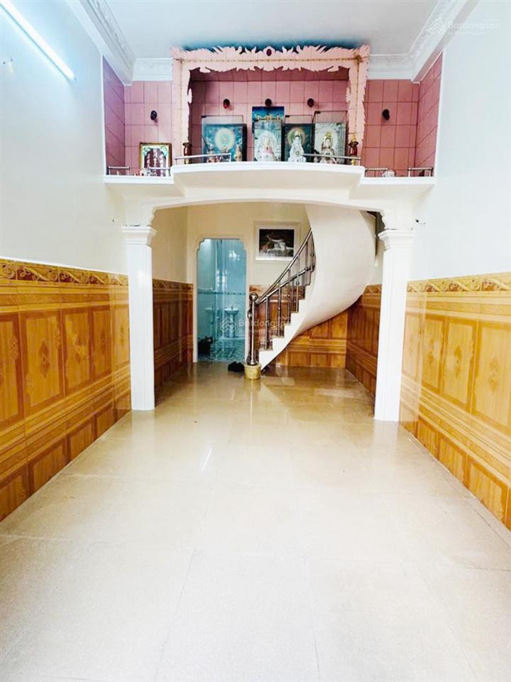 Nhà đường lê thị bạch cát, hẻm 4m khu dân trí, tiện ích bao quanh, thuận tiện di chuyển.
