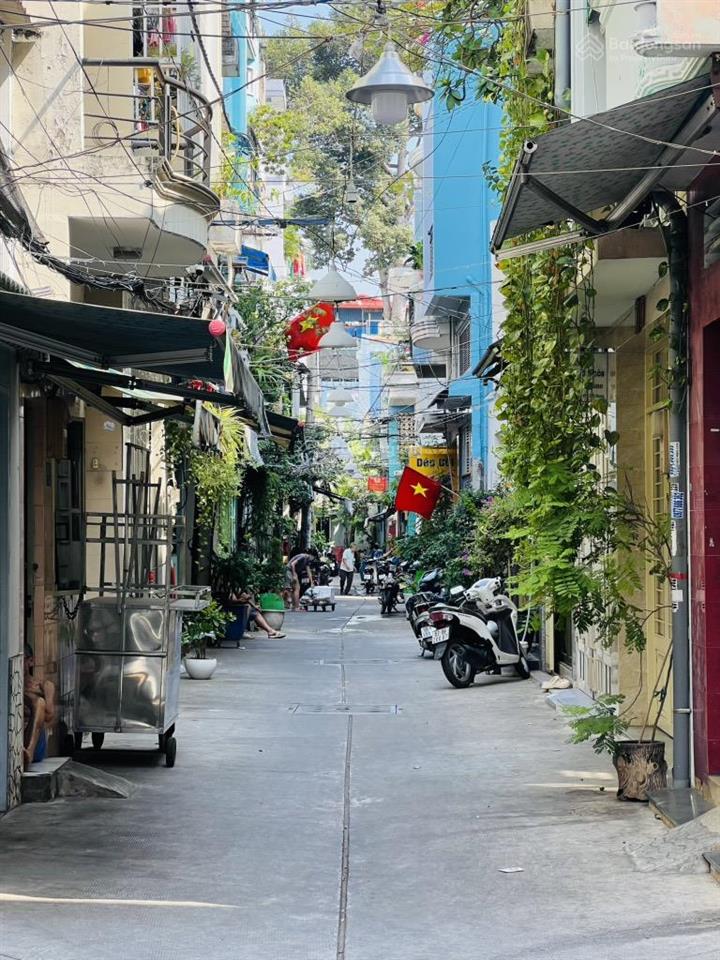 Nhà đường lê thị bạch cát, hẻm 4m khu dân trí, tiện ích bao quanh, thuận tiện di chuyển.
