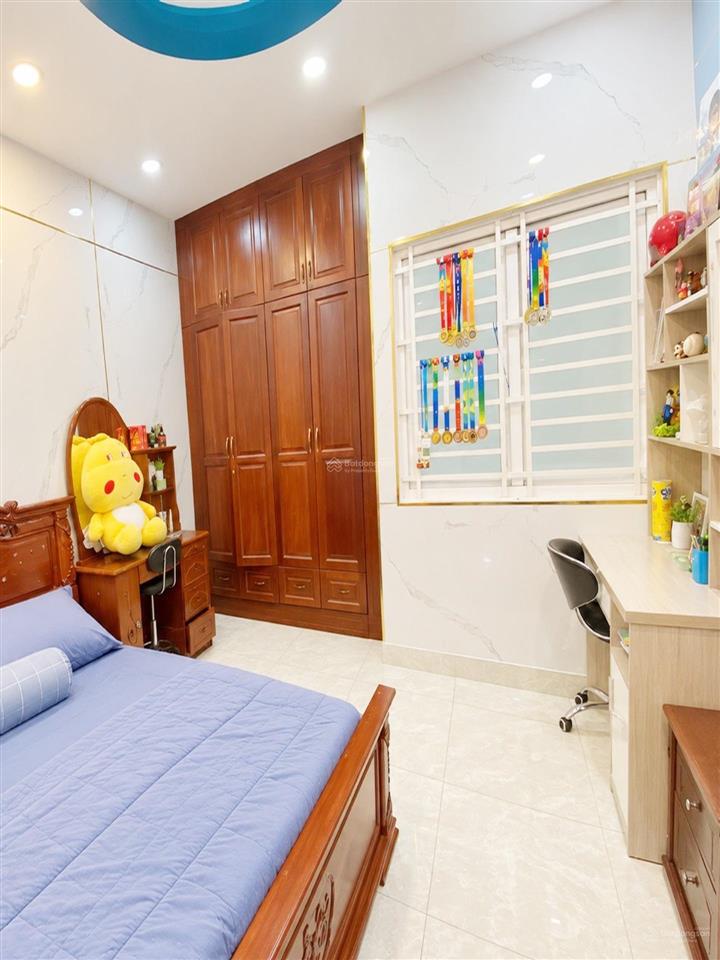 Nhà kênh tân hóa, gần cv đầm sen, hẻm 6m có công viên mini, khu dân trí, tiện ích đầy đủ.