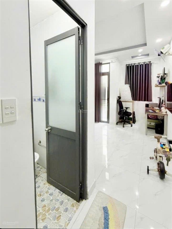 Nhà đường ông ích khiêm, hẻm 6m, khu dân trí, tiện ích bao quanh, sổ vuông a4.