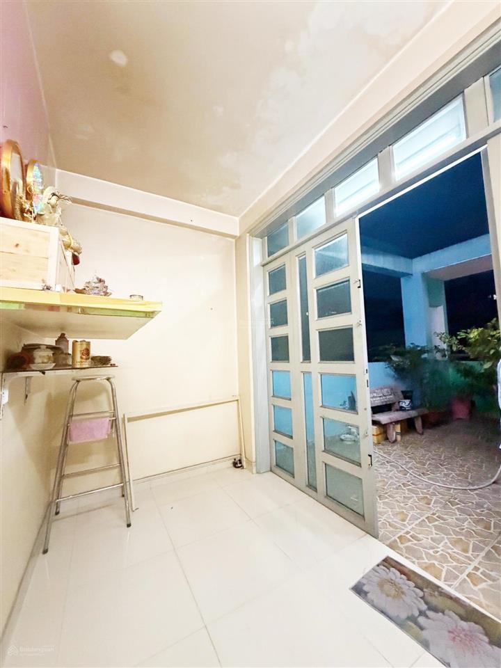 Nhà đường hồng lạc, gần chợ tân bình hẻm 4m thông khu dân trí, tiện ích đầy đủ di chuyển thuận tiện