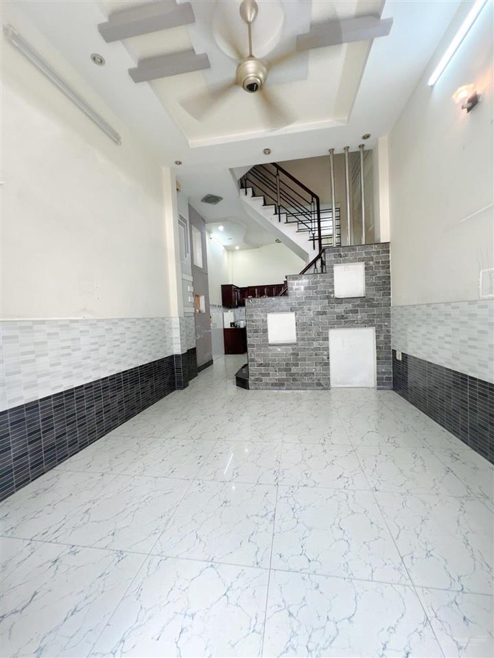 Nhà đường hồng lạc, hẻm xe hơi thông khắp nơi, tiện ích bao quanh