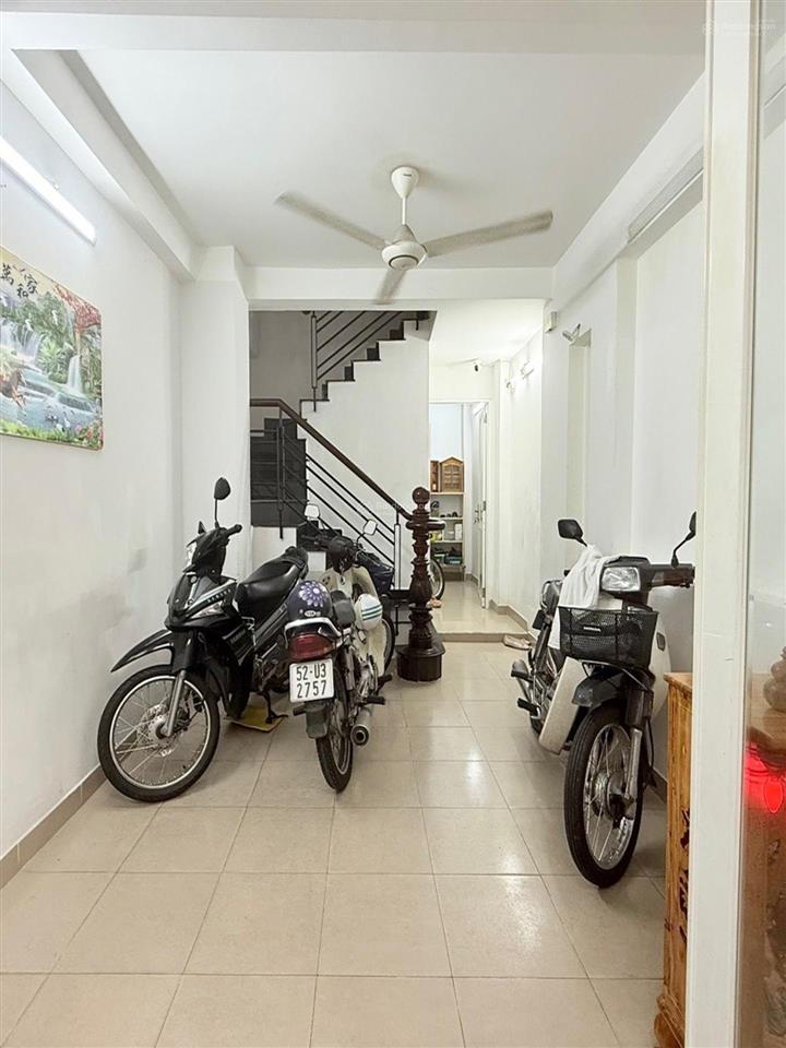 Nhà đường ngô quyền hẻm 4m, khu dân trí, gần nhiều trường đại học, thuận tiện di chuyển các quận