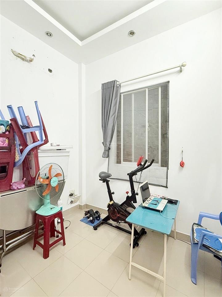 Nhà đường ngô quyền hẻm 4m, khu dân trí, gần nhiều trường đại học, thuận tiện di chuyển các quận