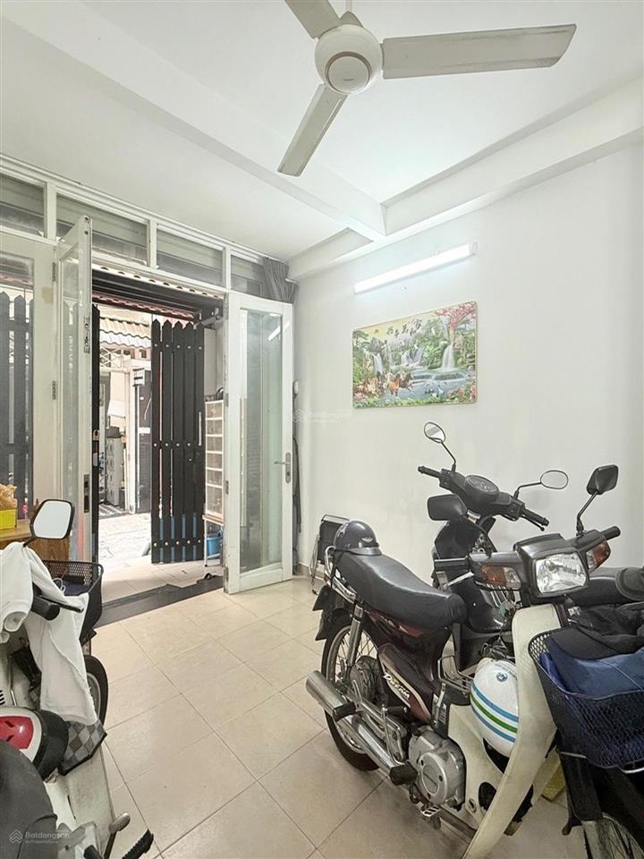 Nhà đường ngô quyền hẻm 4m, khu dân trí, gần nhiều trường đại học, thuận tiện di chuyển các quận
