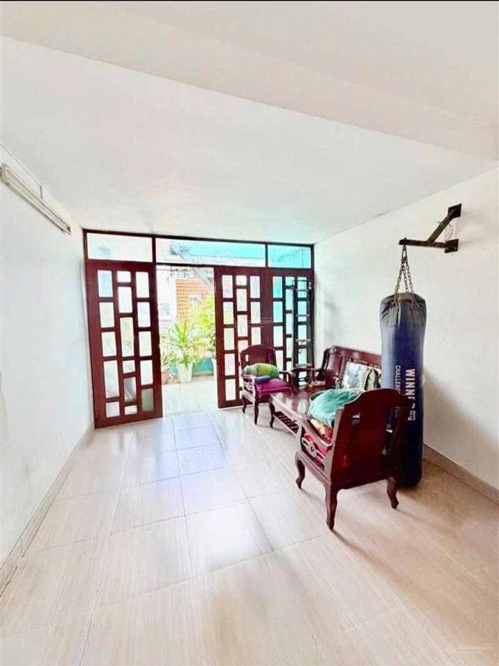 Nhà nguyễn ngọc lộc, sát 3t2, hẻm ô tô đậu cửa, tiện ích bao quanh, di chuyển thuận tiện các quận.
