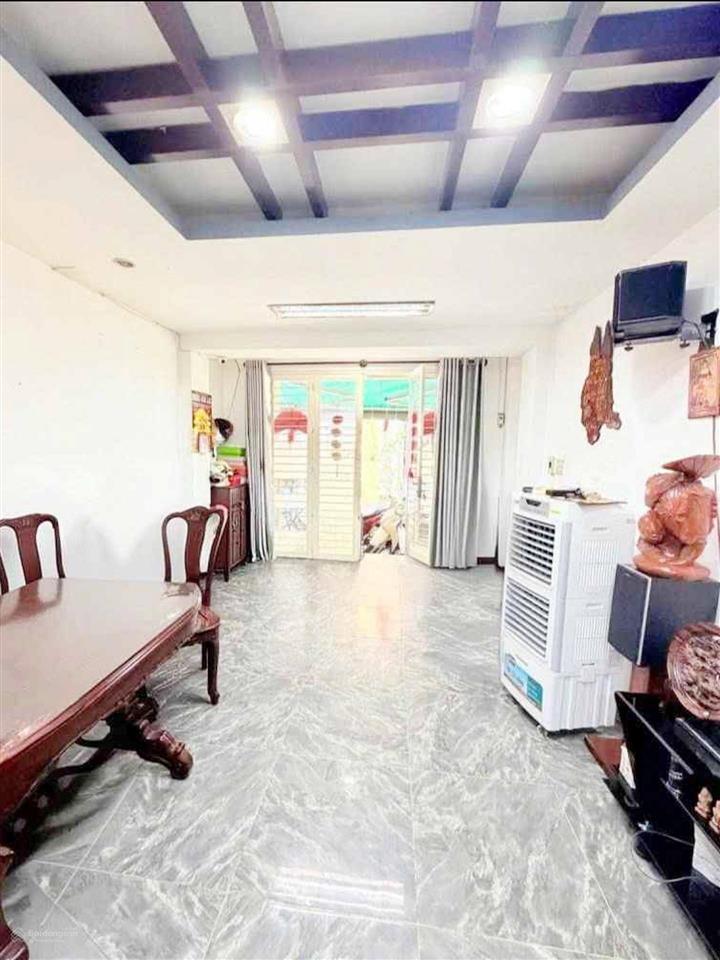 Nhà nguyễn ngọc lộc, sát 3t2, hẻm ô tô đậu cửa, tiện ích bao quanh, di chuyển thuận tiện các quận.