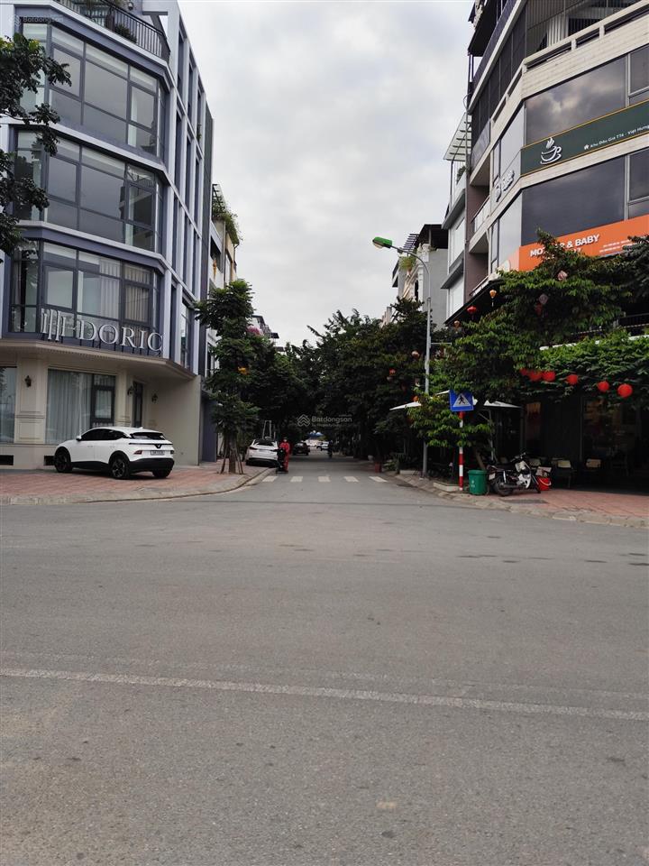 Bán đất phân lô đấu giá việt hưng 85m² , mt 5m vỉa hè ôtô tránh giá chào 24,9 tỷ tl .