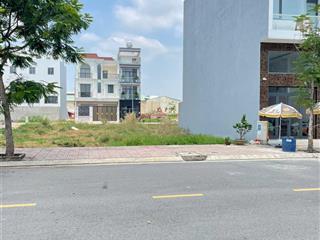 Chính chủ bán 90m2 thổ cư mặt tiền đại lộ võ văn kiệt, sổ hồng riêng, ngân hàng hỗ trợ vay 80%