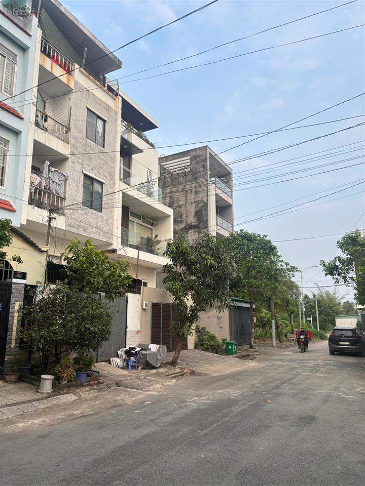 Bán nhà 4 tầng 90m2, đường 16m, gần công viên, song hành xa lộ hà nội, phước long a, quận 9