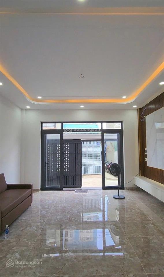 Nhà sát vincom q9  chỉ nhỉnh 5tỷ, 50m2, xe hơi thông, lê văn việt, hiệp phú, q9