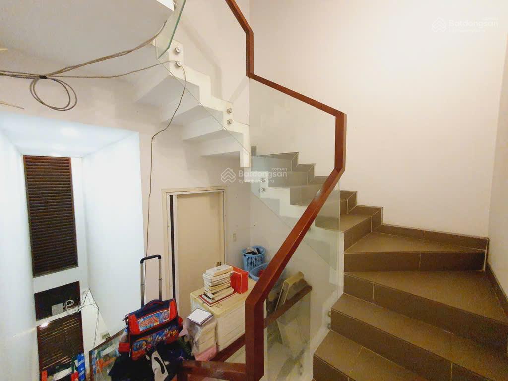 Bán gấp nhà riêng tăng nhơn phú b, đường nhựa 8m, xe hơi đỗ trong nhà, 4 tầng , gần vincom q9 6 tỷ