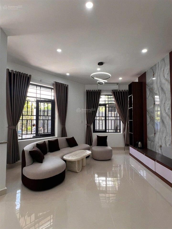 Cực hiếm, căn góc nhà 2t, 3pn,100m2, đường 7m, gần ngã tư thủ đức, hiệp phú, quận 9 chỉ hơn 7t