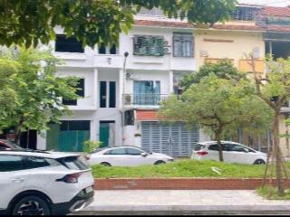 Vila 3 mặt thoáng full đồ khu dân trí vip