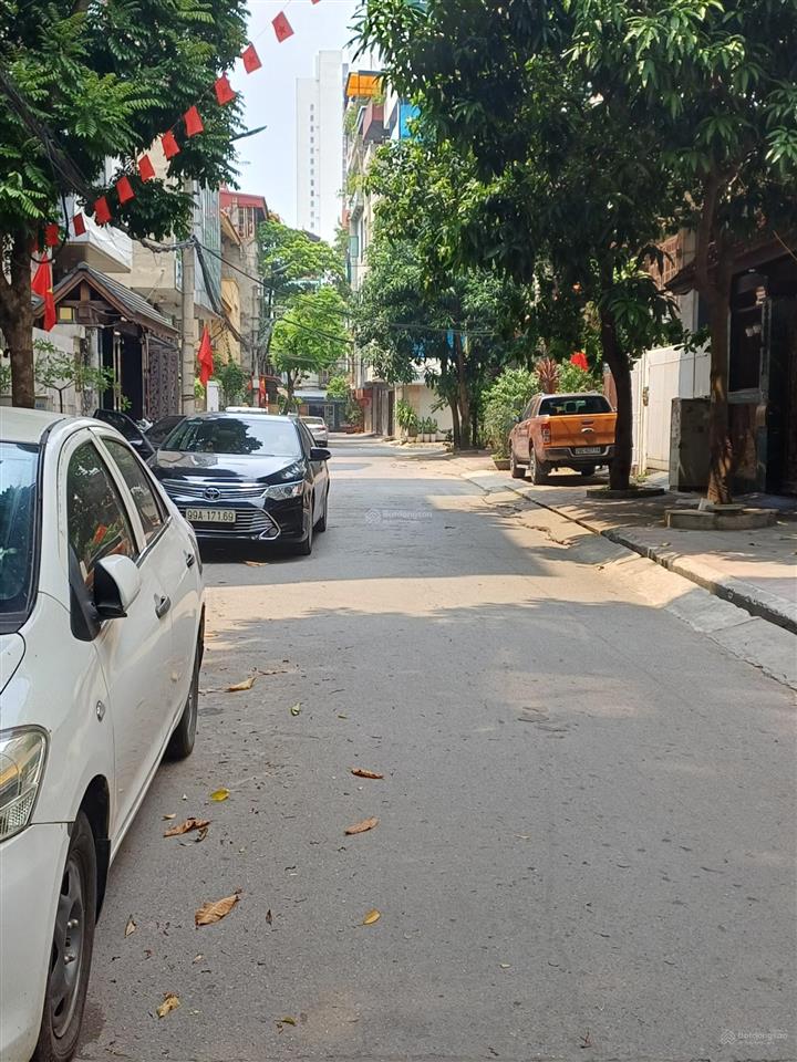 Bán nhà phân lô phố hoàng công chất diện tích 50m² mặt tiền 4m giá 14.8 tỷ, ô tô, lô góc 3 thoáng