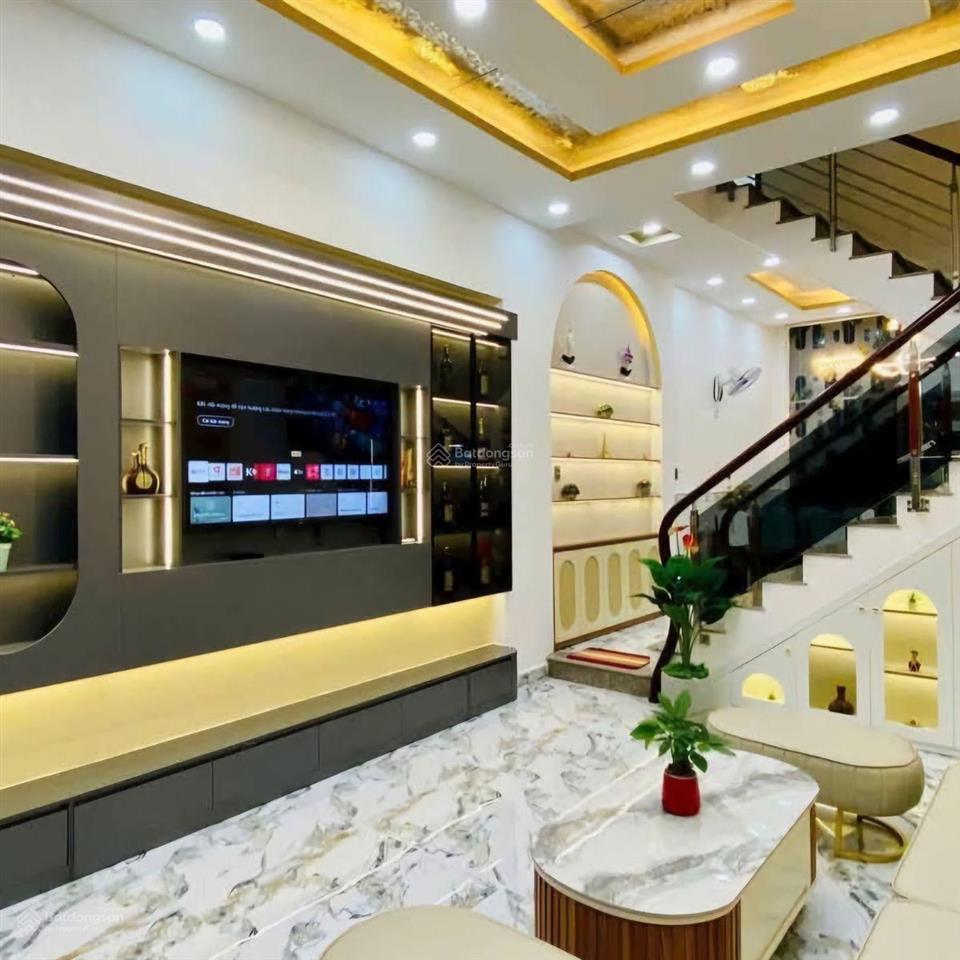 Bán nhà phân lô hoàng công chất bắc từ liêm, dt 50m² 3 thoáng, ô tô tránh, vỉa hè, giá 14.8 tỷ