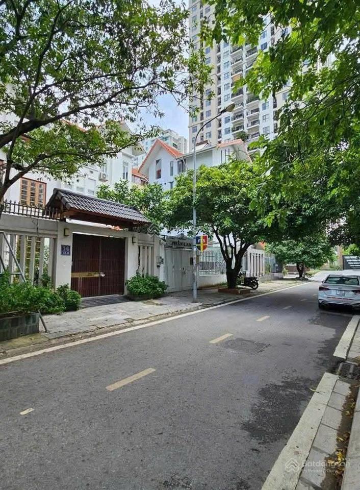 Bán biệt thự nguyễn cơ thạch 96m², 6 tầng  mt6m, giá 52 tỷ