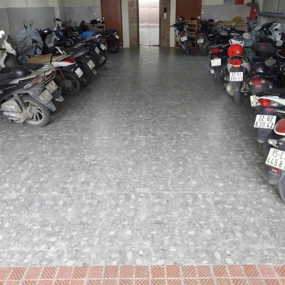 Tòa văn phòng phố nguyễn hoàng 118m², 11 tầng, doanh thu ~2.5 tỷ/năm, giá 69 tỷ