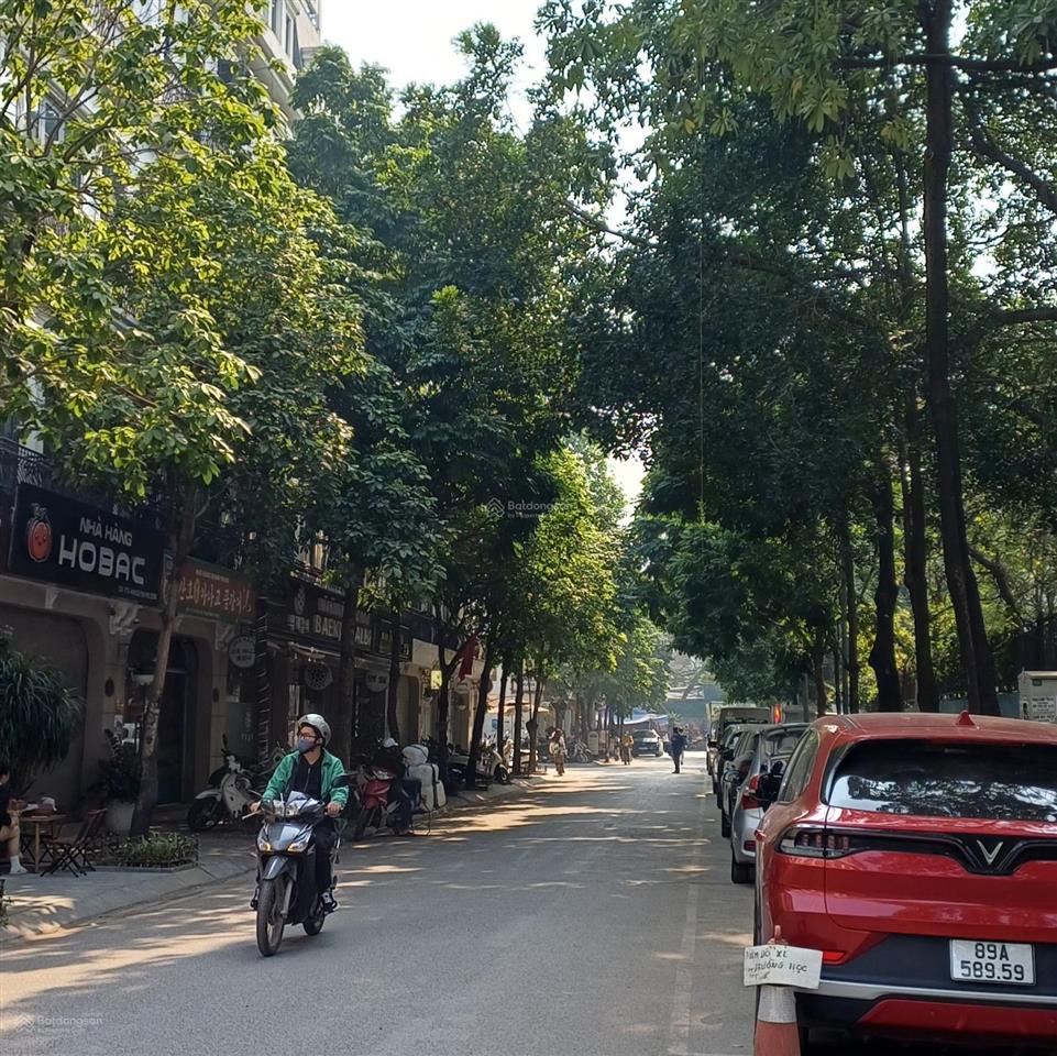 Bán tòa văn phòng mỹ đình lô góc 318m2, giá 136 tỷ