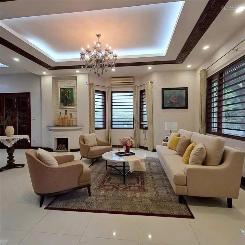 Bán tòa văn phòng mỹ đình lô góc 318m2, giá 136 tỷ