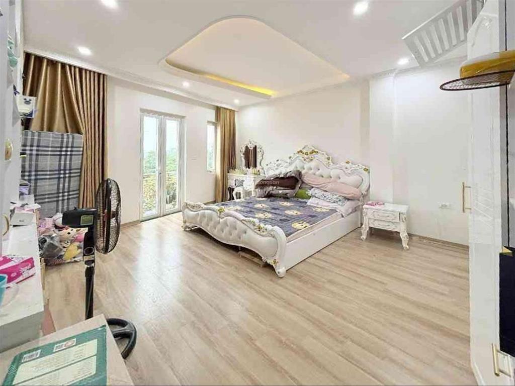 Nhà đẹp phú diễn 7 tầng thang máy garage ô tô giá 18 tỷ