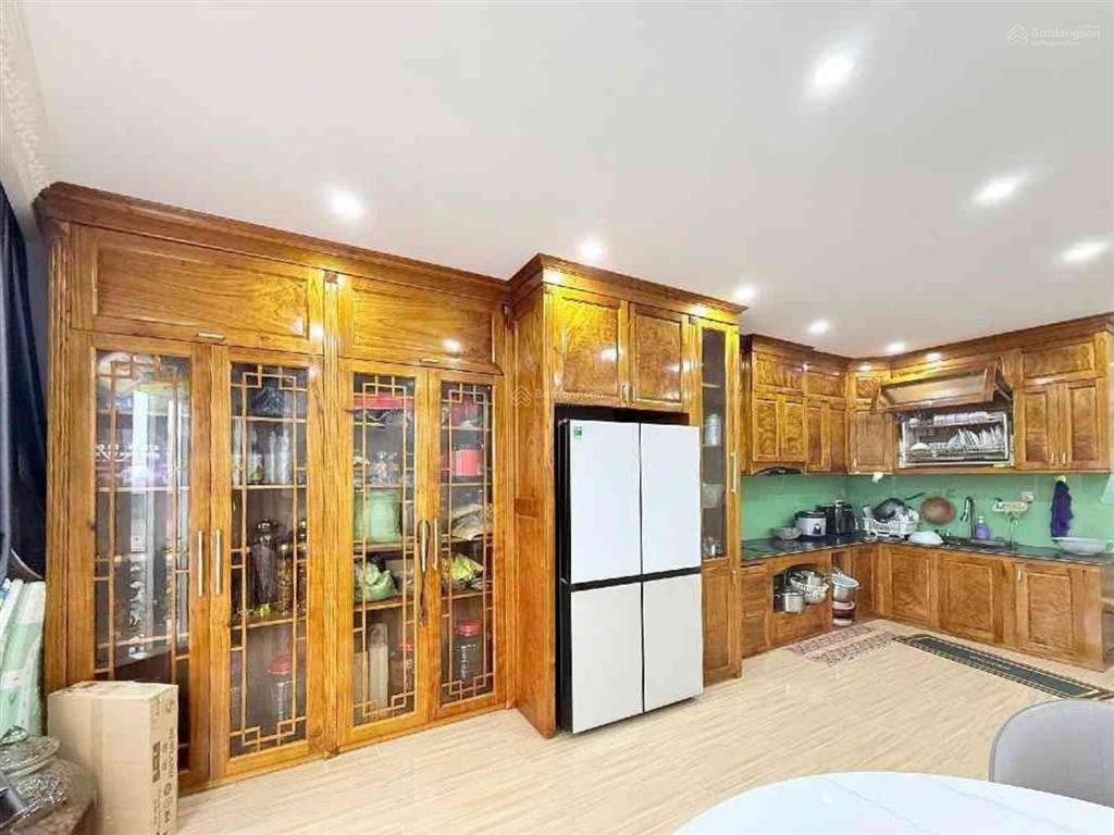 Nhà đẹp phú diễn 7 tầng thang máy garage ô tô giá 18 tỷ