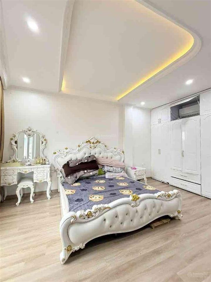 Nhà đẹp phú diễn 7 tầng thang máy garage ô tô giá 18 tỷ