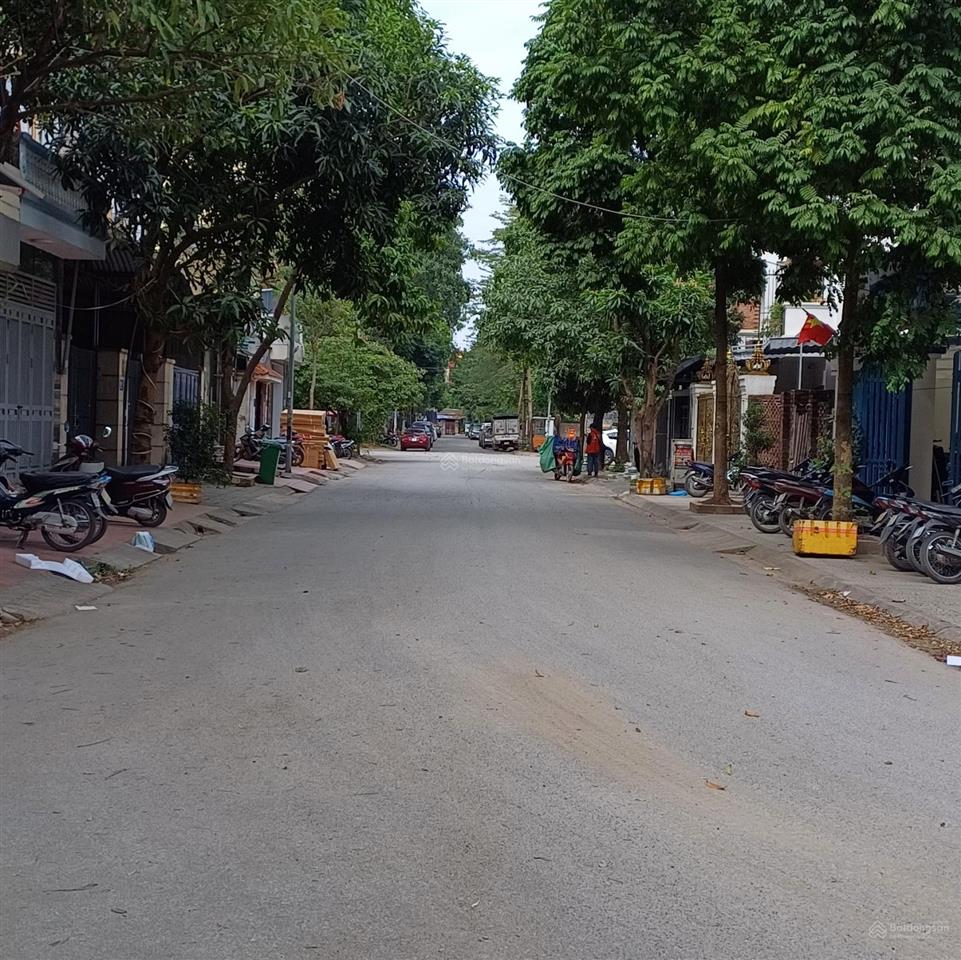 Nhà lô góc nguyễn cơ thạch 90m đường 2 ô tô tránh giá 33 tỷ