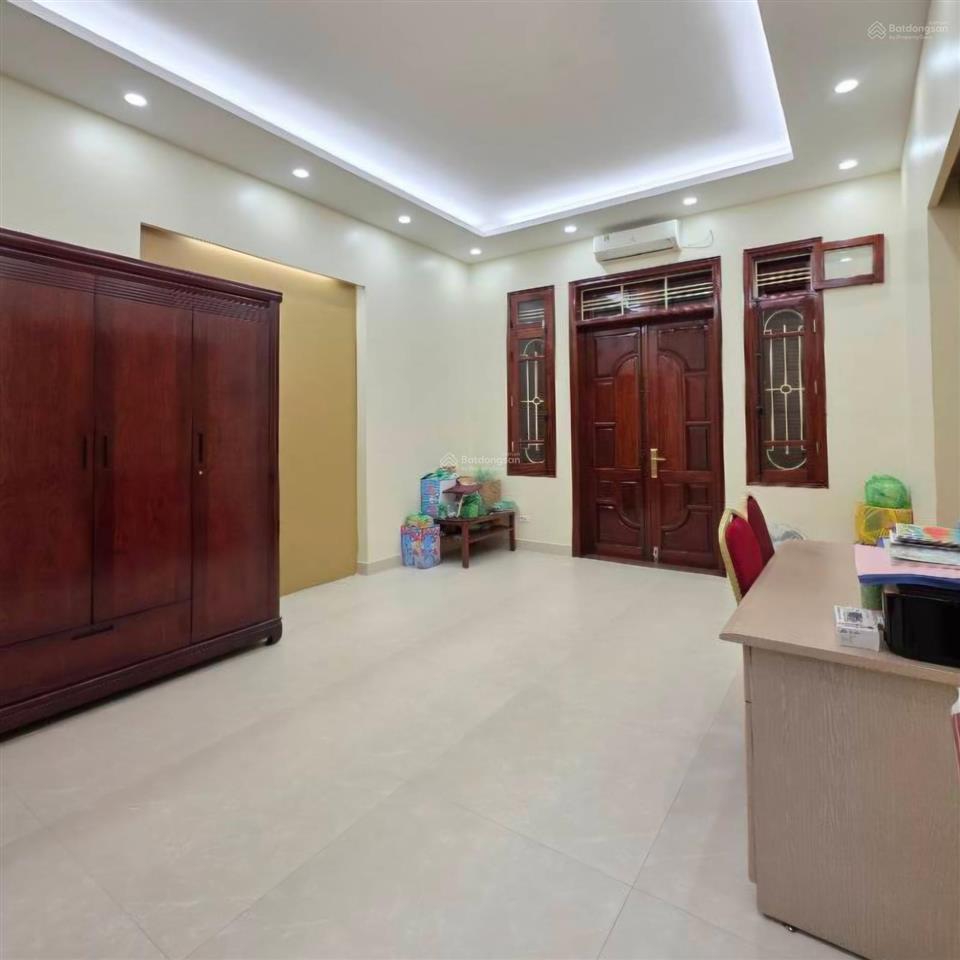 Nhà phân lô hoàng quốc việt ô tô tránh kinh doanh 72m 36,6 tỷ