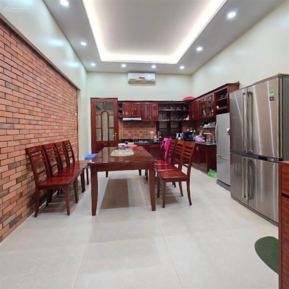 Nhà phân lô hoàng quốc việt ô tô tránh kinh doanh 72m 36,6 tỷ
