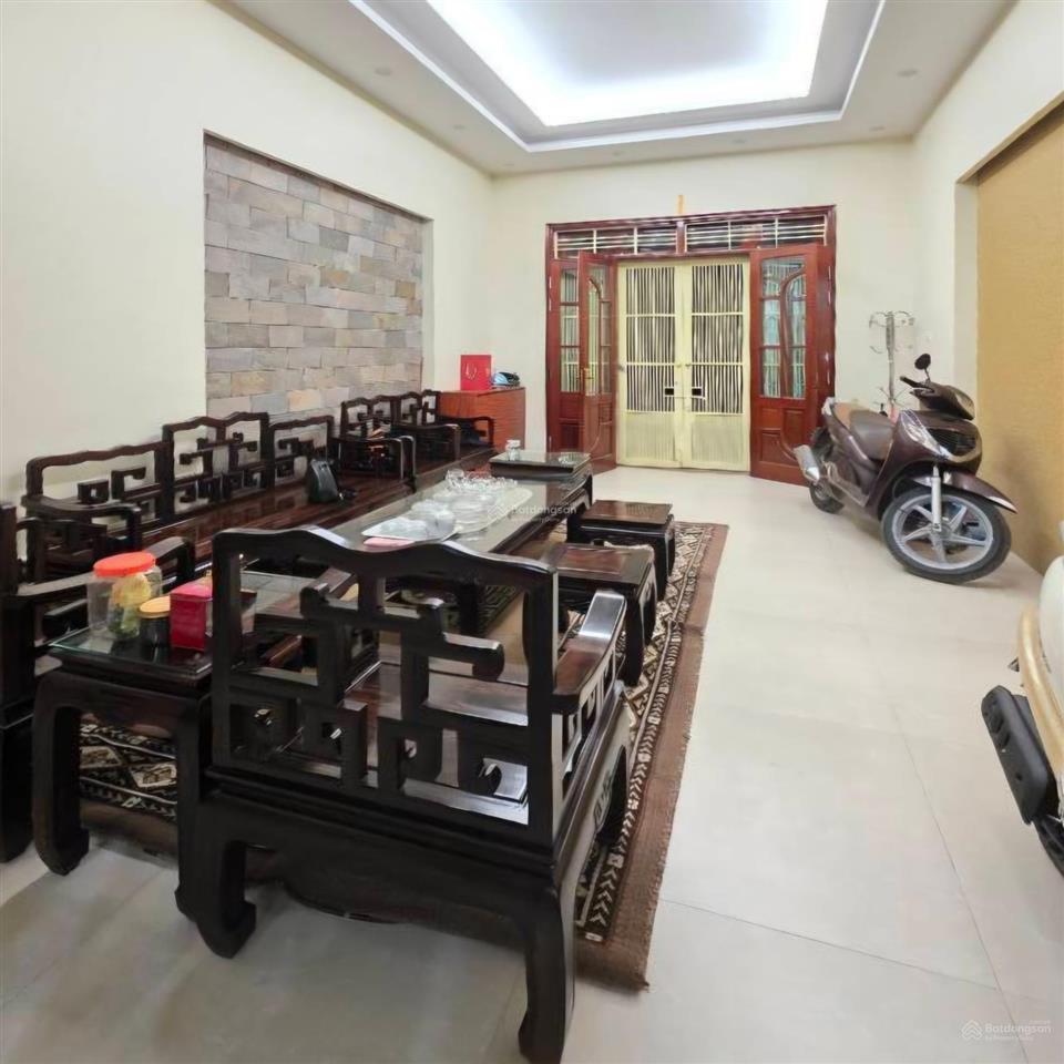 Nhà phân lô hoàng quốc việt ô tô tránh kinh doanh 72m 36,6 tỷ