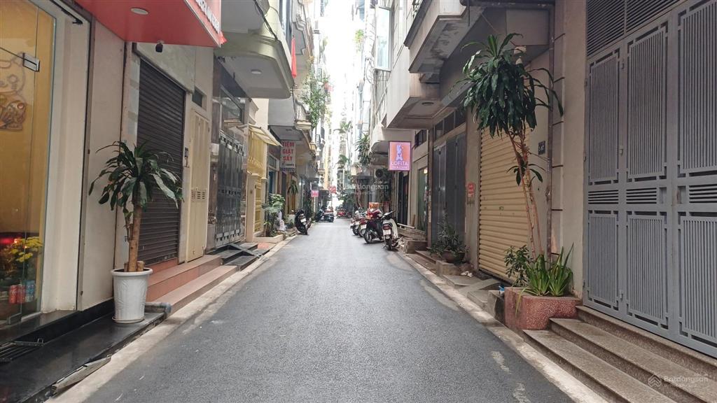 Bán nhà trần quốc hoàn 36m2 4 tầng phân lô, ô tô tránh kinh doanh 14,3 tỷ