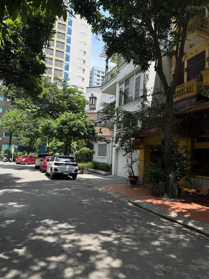 Biệt thự hàm nghi mỹ đình 1, mặt tiền 11m, vỉa hè rộng, ô tô tránh giá thương lượng