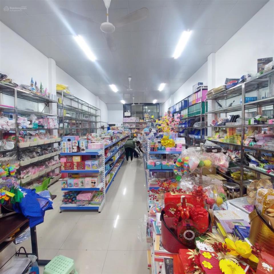 Bán nhà đường nguyễn cơ thạch, đường 2 ô tô tránh, vỉa hè, lô góc 90m2, 3x tỷ