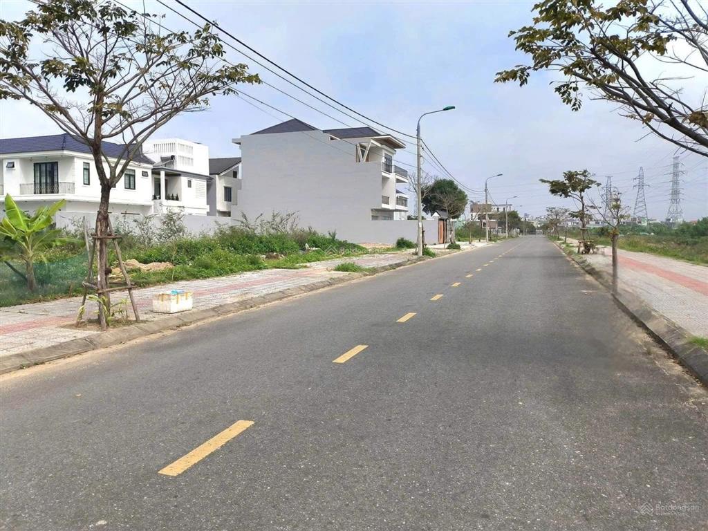 Bán đất biệt thự mặt tiền nguyễn đình thi  view sông