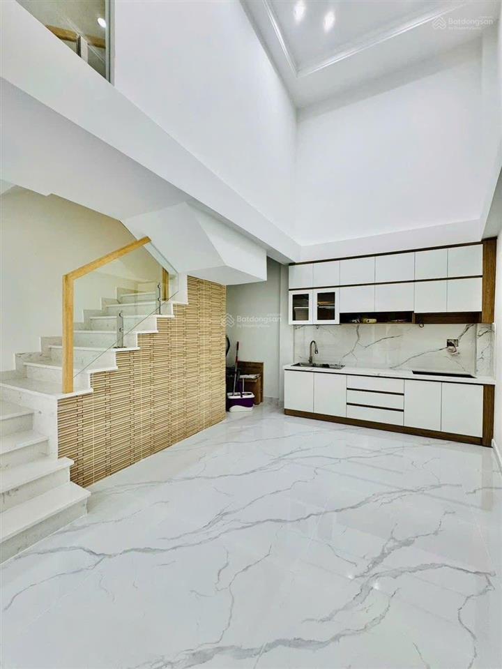 Bán nhà 55m2 ngay chợ gò vấp phường 4 sau lưng hẻm xe tải thông ngang 5,2m nở hậu  xây mới đẹp