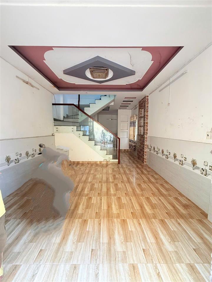 Nhà xinh 44m2  ngang 4 x11m  ô tô đậu cửa  sổ hồng riêng  p14 gò vấp chỉ 4,x tỷ nhỏ