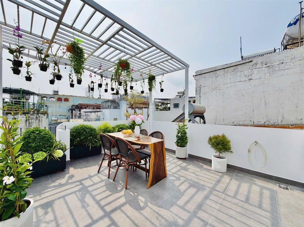 Bán nhà xây mới nguyễn kiệm 4 x11m  đối diện bệnh viện 175 ngay sân bay tân sơn nhất ra hxh 20m