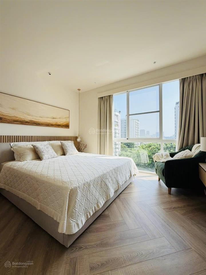 Cần bán siêu phẩm riverpark risedence view trực diện công viên, full nội thấp cao cấp mới 100%.