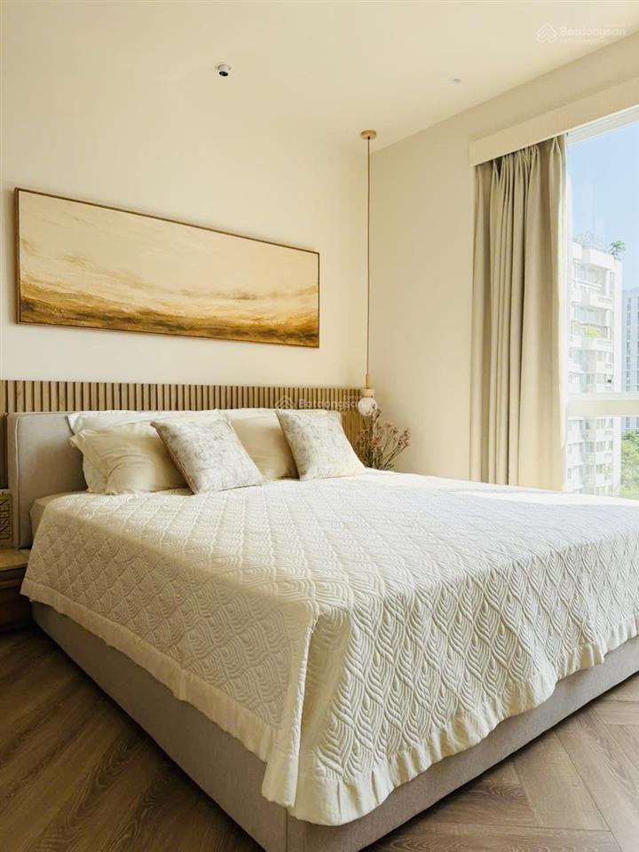 Cần bán siêu phẩm riverpark risedence view trực diện công viên, full nội thấp cao cấp mới 100%.