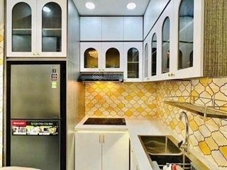 Căn góc vừa ở vừa kinh doanh  ô tô đậu trước nhà  3 tầng btct 32m2  chỉ 7.88tỷ