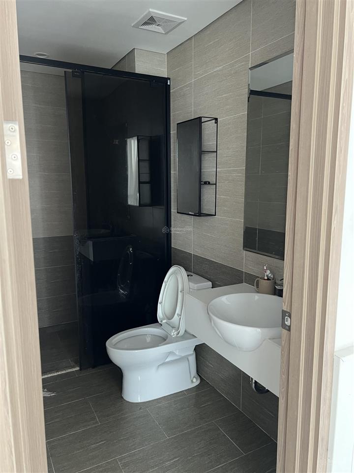 Cần cho thuê căn 2pn+ bếp rèm giá rẻ cho sinh viên đông người