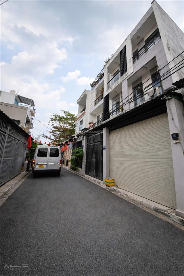 Cần bán ngang 6.1m mặt tiền đường đối diện vạn phúc city 76m2 giá 8 tỷ
