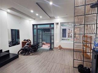 Huỳnh văn bánh  ngang hơn 5m kề hẻm xe tải  4 phòng ngủ