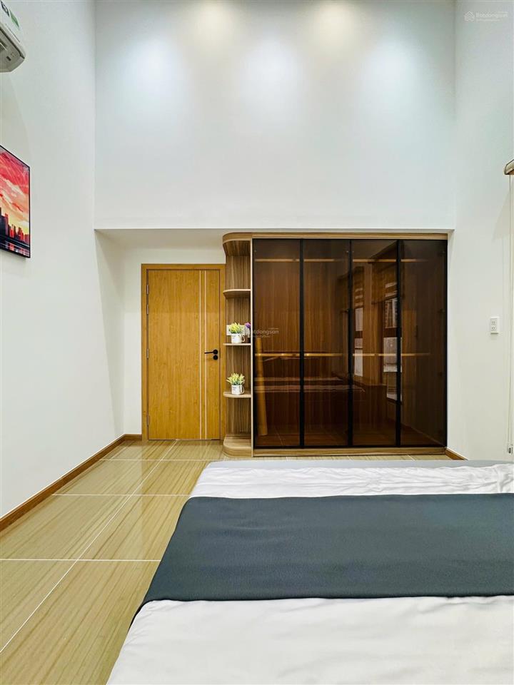 Dưới 4 tỏi  nhà hẻm xe hơi  phường 14, quang trung, gò vấp