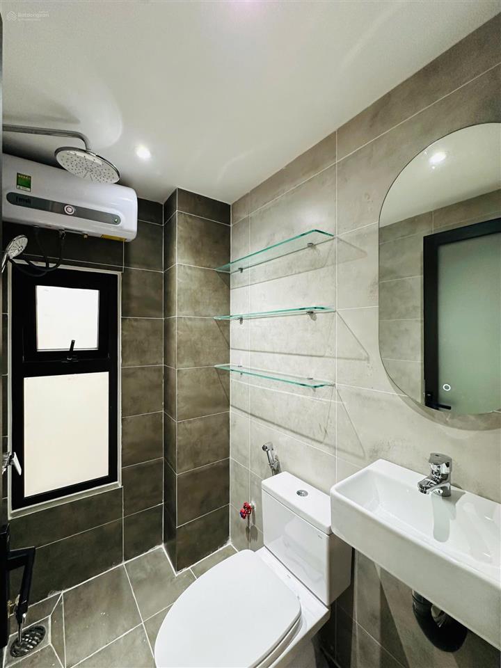 Dưới 4 tỏi  nhà hẻm xe hơi  phường 14, quang trung, gò vấp